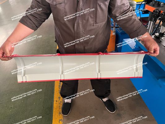 อัตโนมัติ Ridge Cap Roll Forming Machine เครื่องผลิตกระเบื้องหลังคา เครื่องตัดไฮดรอลิก