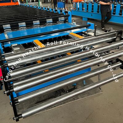 เครื่องรีดขึ้นรูปม้วนสองชั้นสำหรับหลังคาโลหะ ความเร็ว 15 เมตร/นาที ความหนา 0.3-0.6 มม. และระบบขับเคลื่อนด้วยโซ่