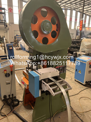 เครื่องขึ้นรูปม้วนระบบ Drywall โปรไฟล์ที่กำหนดเอง