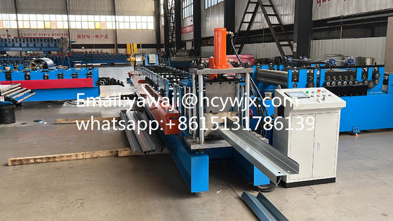 7.5KW Chain Drive สามารถปรับแต่งได้ อัตโนมัติ CZ เครื่องผลิต Purlin